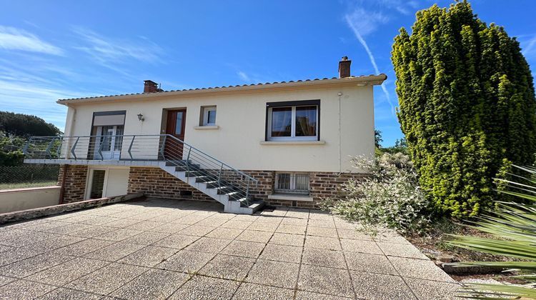 Ma-Cabane - Vente Maison BEAULIEU-SOUS-LA-ROCHE, 97 m²