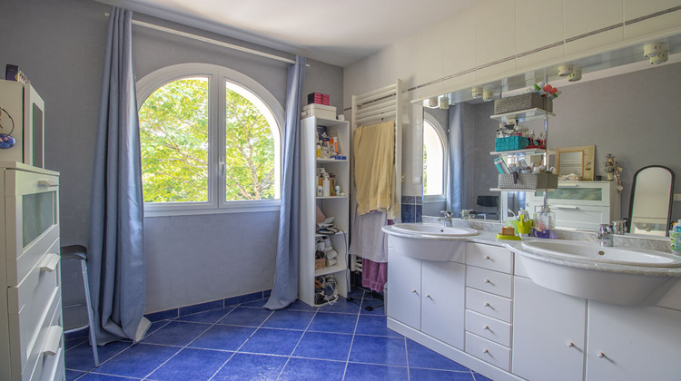 Ma-Cabane - Vente Maison BEAULIEU-SOUS-LA-ROCHE, 213 m²