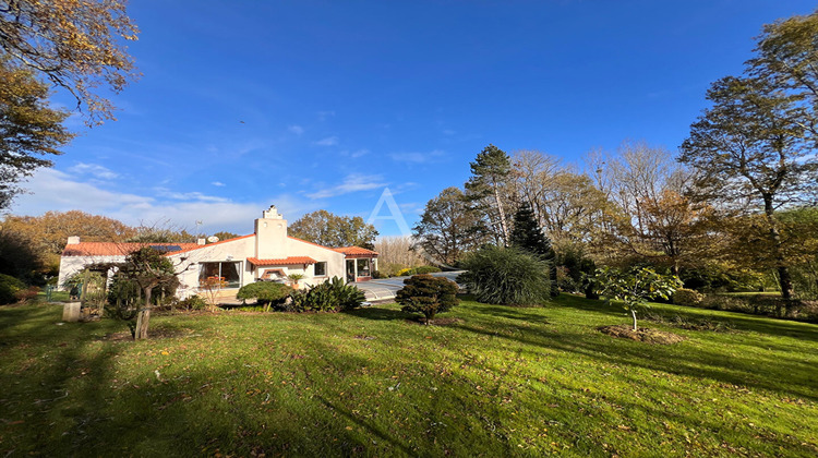 Ma-Cabane - Vente Maison BEAULIEU-SOUS-LA-ROCHE, 206 m²