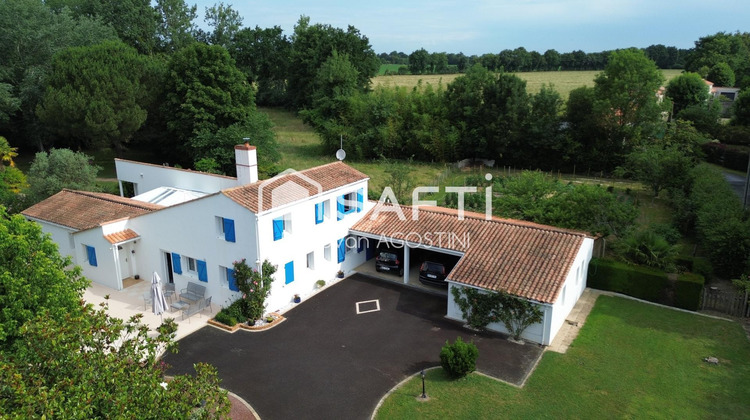 Ma-Cabane - Vente Maison Beaulieu-sous-la-Roche, 264 m²