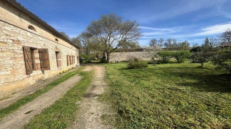 Ma-Cabane - Vente Maison Beaumont-de-Lomagne, 400 m²