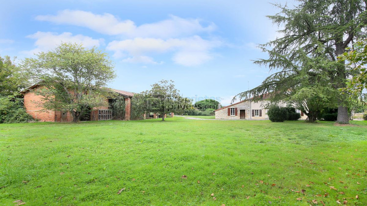 Ma-Cabane - Vente Maison BEAUMONT DE LOMAGNE, 195 m²