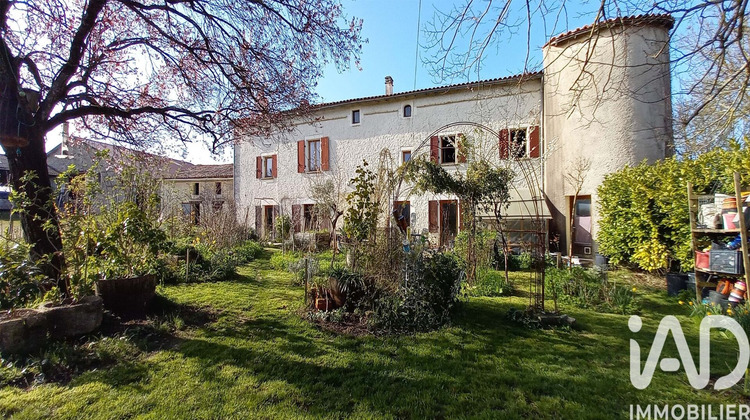 Ma-Cabane - Vente Maison Beauvoir-sur-Niort, 211 m²