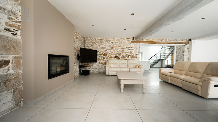 Ma-Cabane - Vente Maison BECON-LES-GRANITS, 211 m²