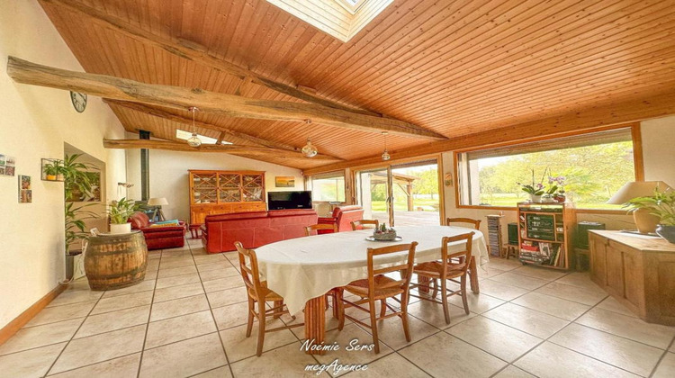 Ma-Cabane - Vente Maison BEGROLLES EN MAUGES, 203 m²