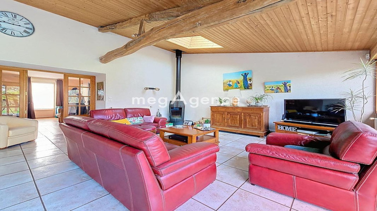 Ma-Cabane - Vente Maison BEGROLLES EN MAUGES, 200 m²
