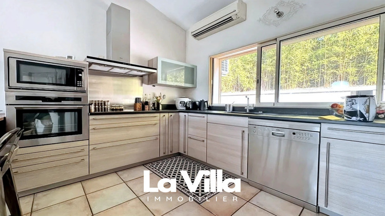 Ma-Cabane - Vente Maison BELLEGARDE, 200 m²