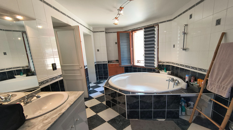 Ma-Cabane - Vente Maison BERSAC-SUR-RIVALIER, 226 m²