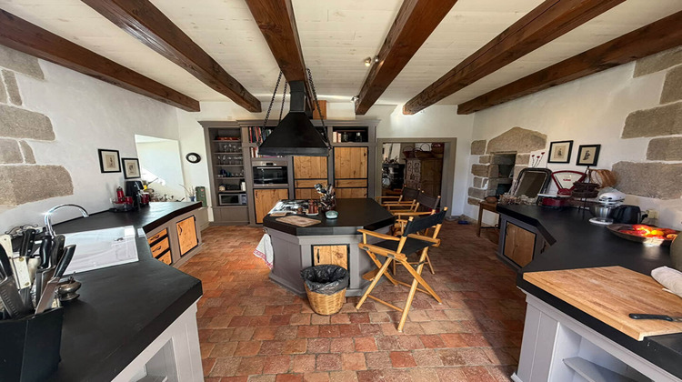 Ma-Cabane - Vente Maison BESSINES-SUR-GARTEMPE, 268 m²