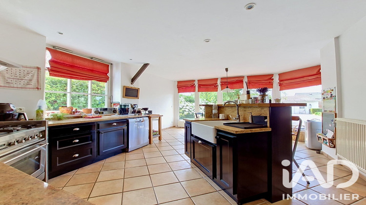 Ma-Cabane - Vente Maison Beuvry-la-Forêt, 220 m²