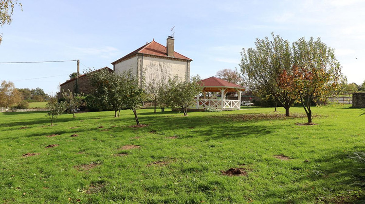 Ma-Cabane - Vente Maison BILLOM, 290 m²