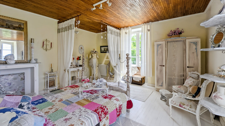 Ma-Cabane - Vente Maison BLANQUEFORT-SUR-BRIOLANCE, 263 m²