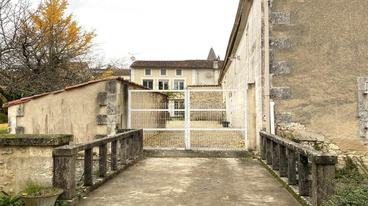 Ma-Cabane - Vente Maison BLANZAC PORCHERESSE, 302 m²