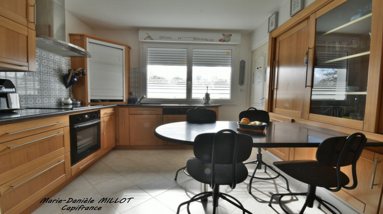 Ma-Cabane - Vente Maison BONCHAMP LES LAVAL, 109 m²