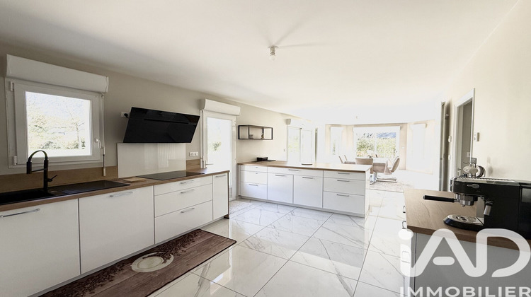 Ma-Cabane - Vente Maison Bonchamp-Lès-Laval, 166 m²