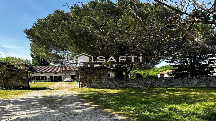 Ma-Cabane - Vente Maison Bonneville-Et-Saint-Avit-de-Fumadieres, 367 m²