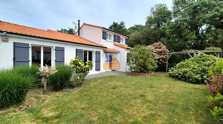 Ma-Cabane - Vente Maison BOUGUENAIS, 193 m²