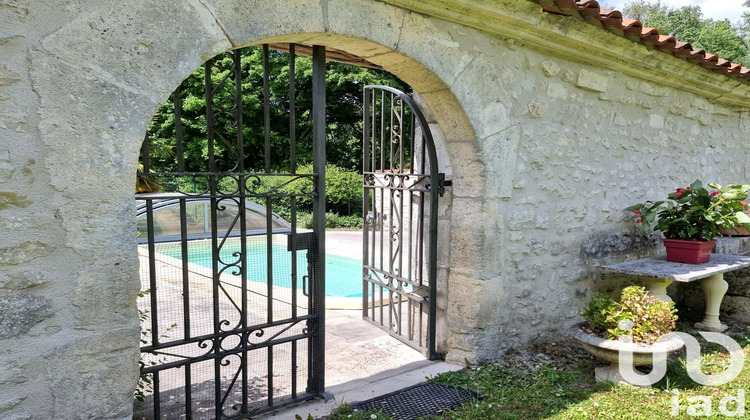 Ma-Cabane - Vente Maison Bourg-Charente, 410 m²
