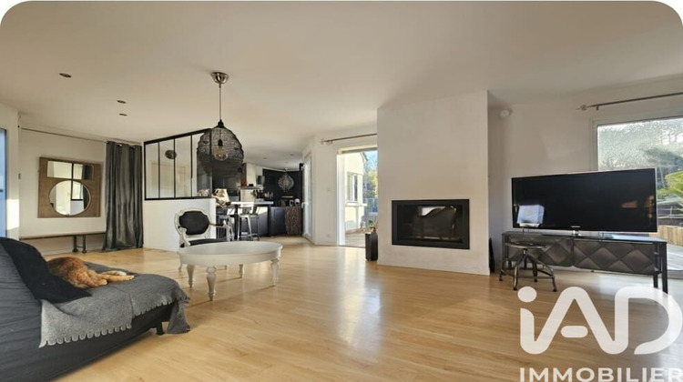 Ma-Cabane - Vente Maison Bourg-des-Comptes, 177 m²