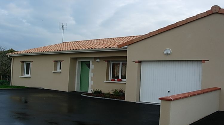 Ma-Cabane - Vente Maison BOURGNEUF-EN-MAUGES, 88 m²