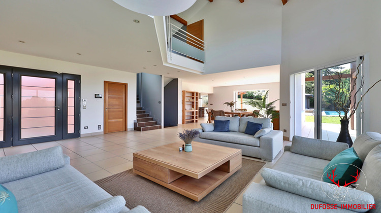 Ma-Cabane - Vente Maison BOURGOIN-JALLIEU, 320 m²