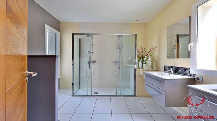 Ma-Cabane - Vente Maison BOURGOIN-JALLIEU, 320 m²