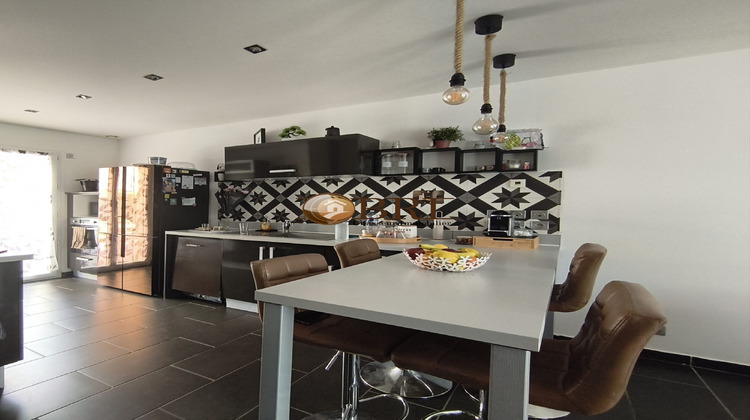 Ma-Cabane - Vente Maison Bourgoin-Jallieu, 97 m²