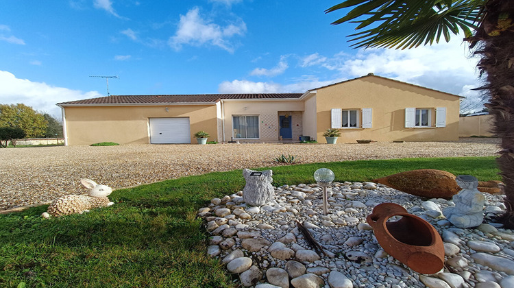 Ma-Cabane - Vente Maison BOUTIERS-SAINT-TROJAN, 147 m²