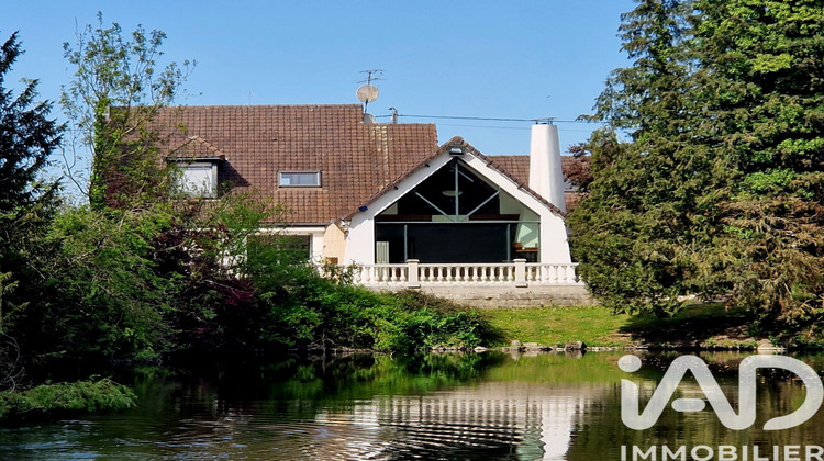 Ma-Cabane - Vente Maison Bray-sur-Somme, 270 m²