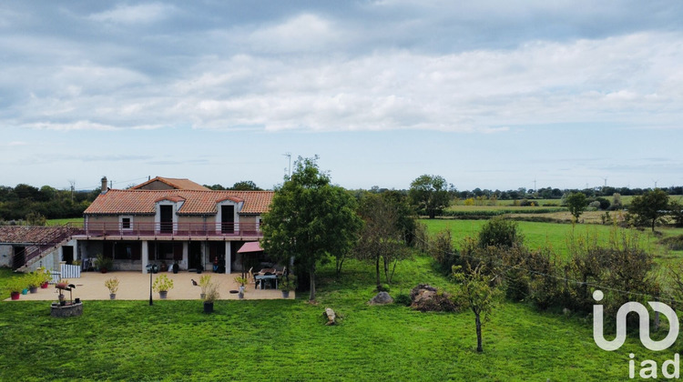 Ma-Cabane - Vente Maison Bressuire, 165 m²