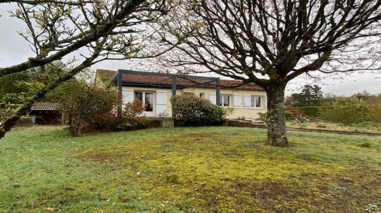 Ma-Cabane - Vente Maison Bressuire, 99 m²