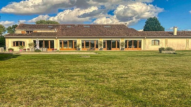 Ma-Cabane - Vente Maison BREVILLE, 471 m²