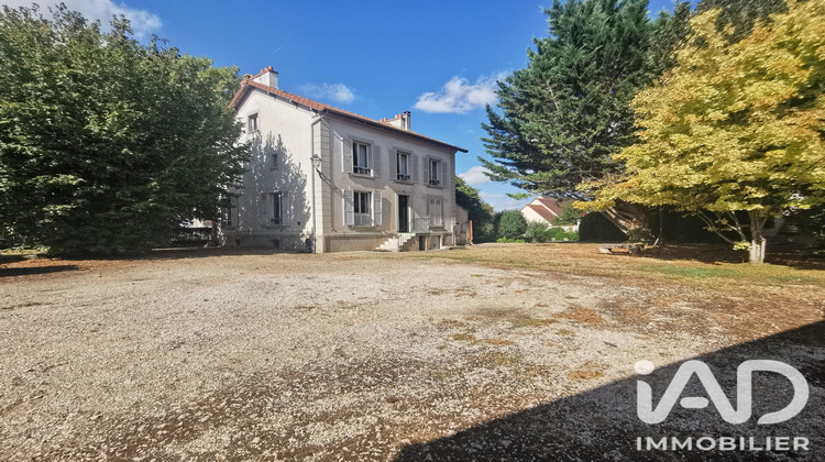 Ma-Cabane - Vente Maison Brie-Comte-Robert, 244 m²