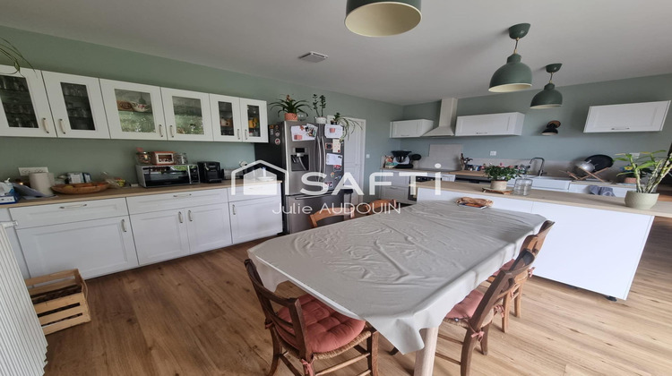 Ma-Cabane - Vente Maison Brie-sous-Matha, 240 m²