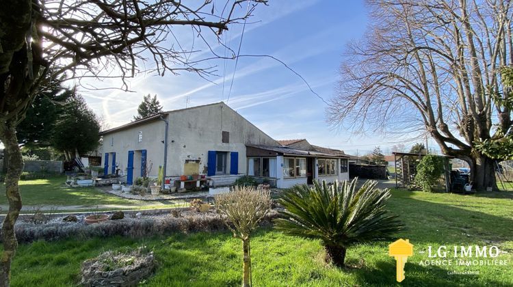 Ma-Cabane - Vente Maison Brie-sous-Mortagne, 190 m²