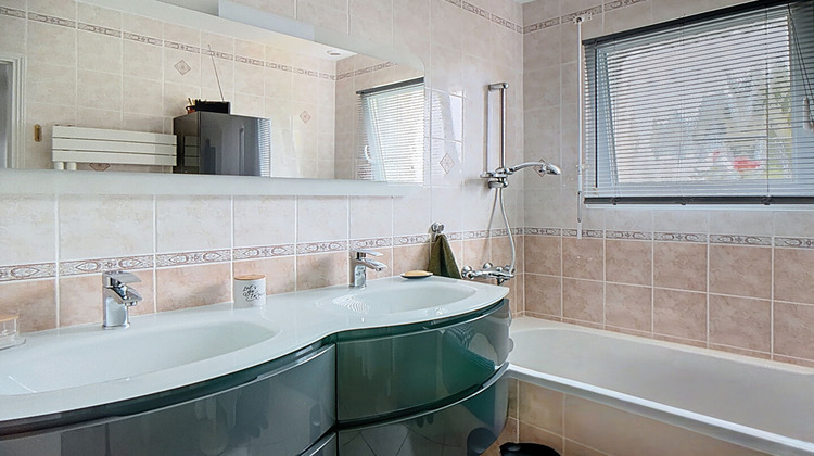Ma-Cabane - Vente Maison BRIGNOGAN-PLAGE, 105 m²
