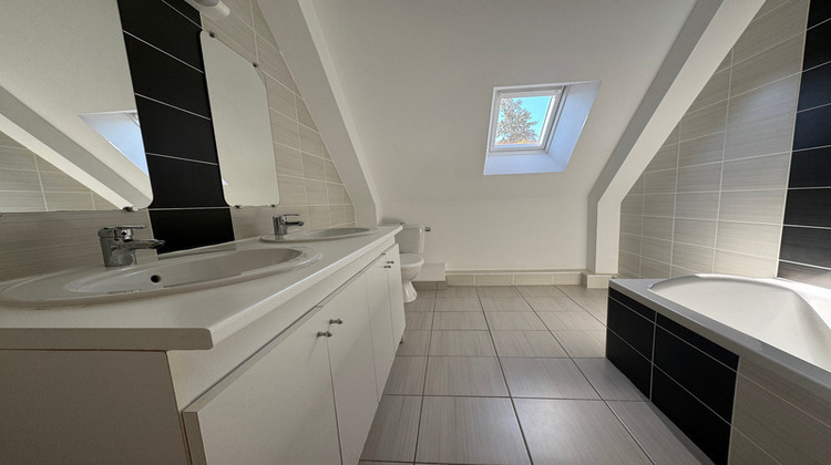 Ma-Cabane - Vente Maison BRIOLLAY, 106 m²
