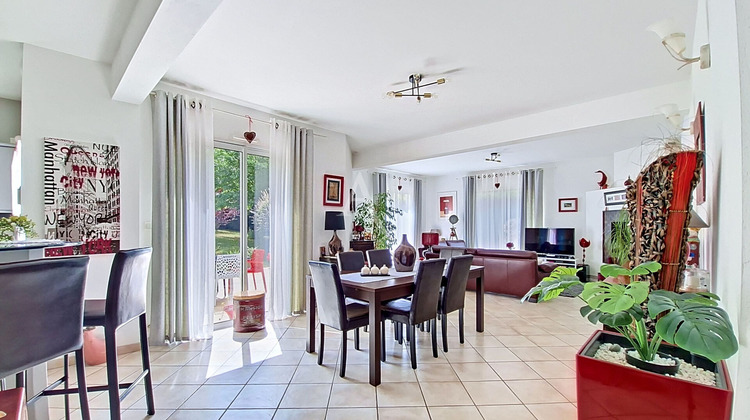 Ma-Cabane - Vente Maison BRIOLLAY, 222 m²