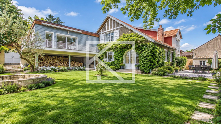 Ma-Cabane - Vente Maison Briollay, 300 m²
