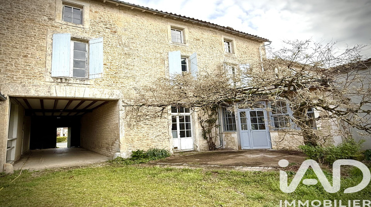 Ma-Cabane - Vente Maison Brioux-sur-Boutonne, 337 m²
