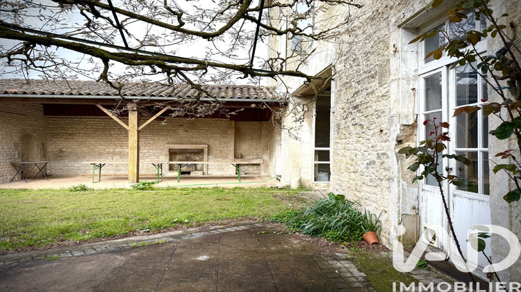 Ma-Cabane - Vente Maison Brioux-sur-Boutonne, 337 m²