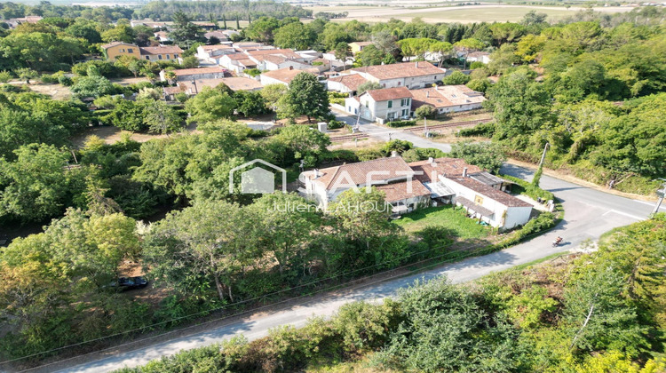 Ma-Cabane - Vente Maison Brives-sur-Charente, 248 m²