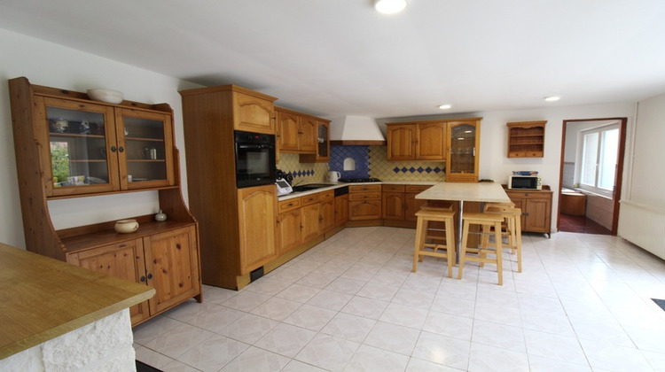 Ma-Cabane - Vente Maison BRUILLE SAINT AMAND, 290 m²