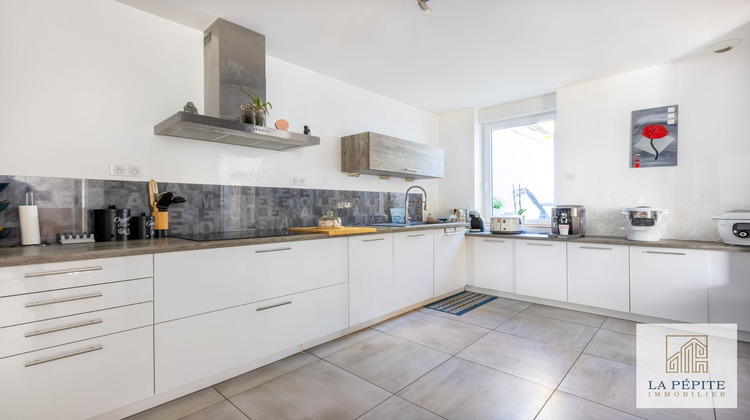 Ma-Cabane - Vente Maison Bruille-Saint-Amand, 195 m²