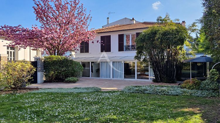 Ma-Cabane - Vente Maison BRY-SUR-MARNE, 150 m²