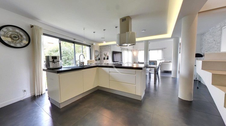 Ma-Cabane - Vente Maison BRY-SUR-MARNE, 212 m²