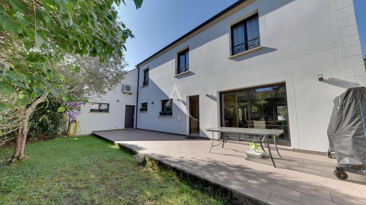 Ma-Cabane - Vente Maison BRY-SUR-MARNE, 200 m²