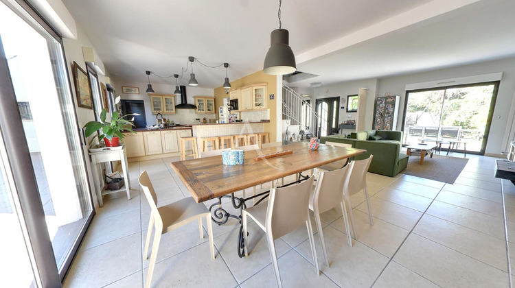 Ma-Cabane - Vente Maison BRY-SUR-MARNE, 200 m²