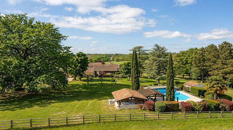 Ma-Cabane - Vente Maison BUSSAC, 245 m²