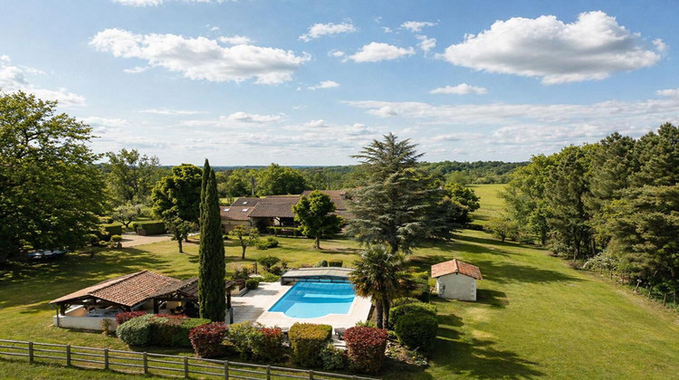 Ma-Cabane - Vente Maison BUSSAC, 245 m²